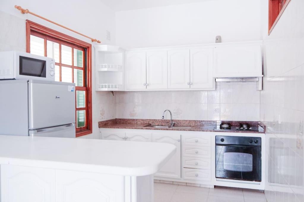 Acogedora Casa En Abades En Tranquila Urbanizacion Vila Exterior foto